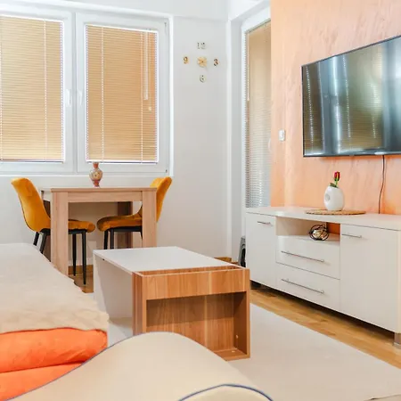 Elkiva * סקופיה